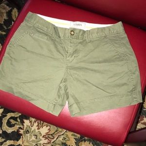 Old Navy 5” shorts size 4